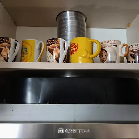 Апартамент Cozy 2 Bedroom With Terrace Near The Beach And Park *