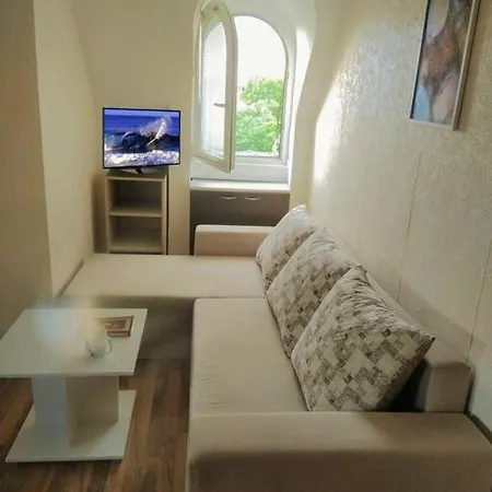 Cozy 2 Bedroom With Terrace Near The And Park *