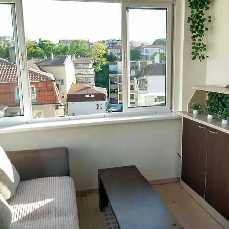 Daire Cozy 2 Bedroom With Terrace Near The And Park *