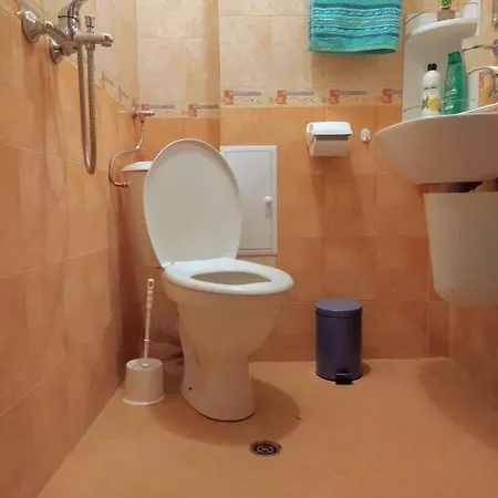 Апартамент Cozy 2 Bedroom With Terrace Near The And Park *