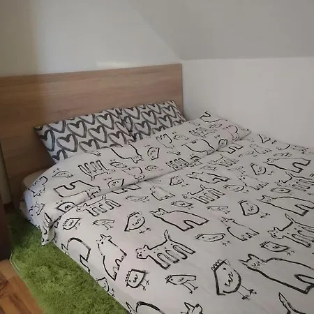 Апартамент Cozy 2 Bedroom With Terrace Near The And Park *