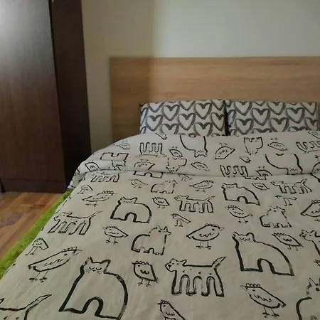 Апартамент Cozy 2 Bedroom With Terrace Near The And Park