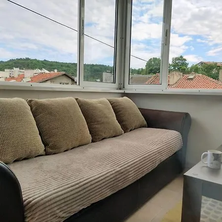Апартамент Cozy 2 Bedroom With Terrace Near The And Park