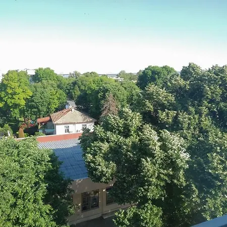 Апартамент Cozy 2 Bedroom With Terrace Near The And Park Варна